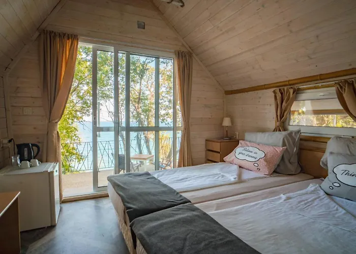 къщички синьо лято, черноморец - - Blue Summer Casa de Férias Varna