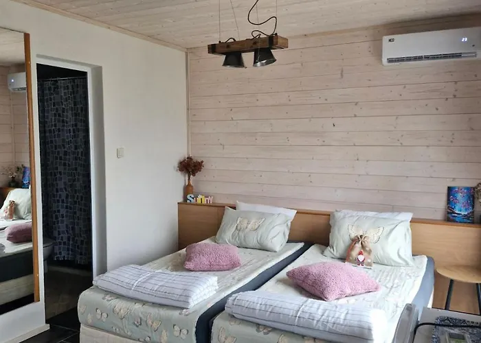 къщички синьо лято, черноморец - - Blue Summer *