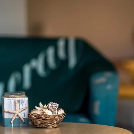 къщички синьо лято, черноморец - - Blue Summer